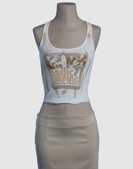 YL FOREVER - TOPS - T-shirts sans manches sur YOOX.COM