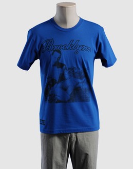 UARM - TOPS - T-shirts manches courtes sur YOOX.COM