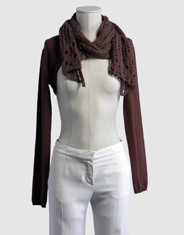 Tops - F�R - - CARACTERE -