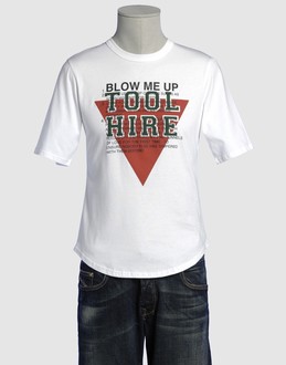 VIVIENNE WESTWOOD MAN - TOPWEAR - T-shirt maniche corte su YOOX.COM