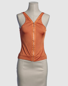 Tops - F�R - - VERSUS -