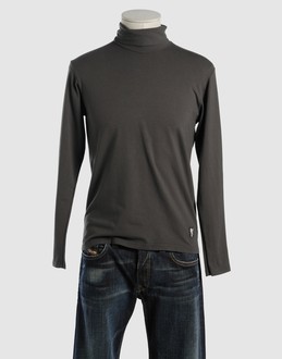 EUROPEANCULTURE - TOPS - T-shirts manches longues sur YOOX.COM