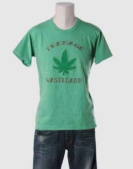 LEFT FIELD - TOPS - T-shirts manches courtes sur YOOX.COM