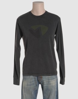 MELTIN POT - TOPS - T-shirts manches longues sur YOOX.COM