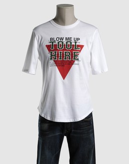 VIVIENNE WESTWOOD - TOPWEAR - T-shirt maniche corte su YOOX.COM