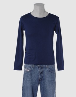 LO not EQUAL - TOPS - T-shirts manches longues sur YOOX.COM