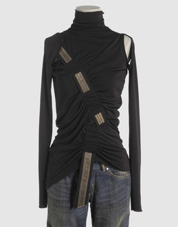 ALESSANDRO DE BENEDETTI - TOPS - T-shirts manches longues sur YOOX.COM
