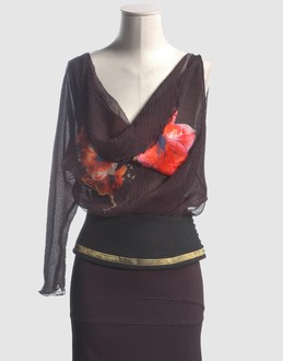 ALESSANDRO DE BENEDETTI - TOPS - T-shirts manches longues sur YOOX.COM