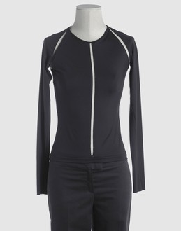 ALESSANDRO DE BENEDETTI - TOPS - T-shirts manches longues sur YOOX.COM