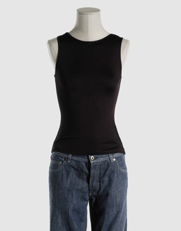 Tops - F�R - - VERSUS -