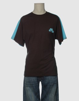 NIKE - TOPS - T-shirts manches courtes - sur YOOX.COM