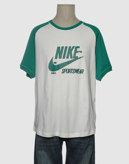 NIKE - TOPS - T-shirts manches courtes - sur YOOX.COM