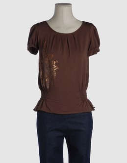 CARACTERE TOPWEAR T-shirt maniche corte su YOOX.COM