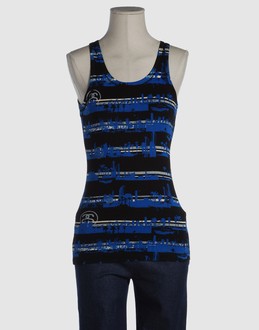 Confronta prezzi Stussy topwear t-shirt senza maniche su yoox.com