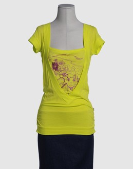 GSUS SINDUSTRIES TOPWEAR T-shirt maniche corte su YOOX.COM