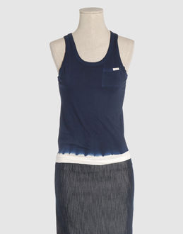 Prada tops t-shirts sans manches