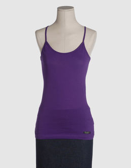 Confronta prezzi Pinko topwear tops su yoox.com