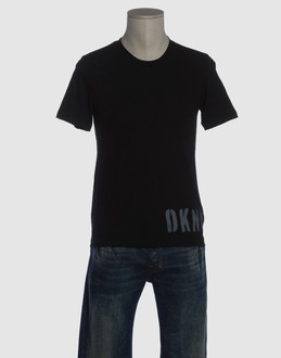 DKNY JEANS - TOPS - T-shirts manches courtes - sur YOOX.COM