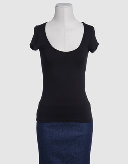 DKNY JEANS - TOPS - T-shirts manches courtes - sur YOOX.COM