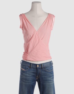 Confronta prezzi Diesel topwear tops su yoox.com