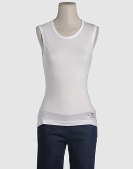 CNC COSTUME NATIONAL TOPWEAR T-shirt senza maniche su YOOX.COM