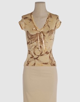 CHRISTIAN DIOR BOUTIQUE - TOPS - T-shirts manches courtes - sur YOOX.COM