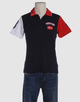 Jersey - Polo collar - Side slit hemline - Detailed print - Appliqu? - Embroidered logo -