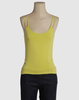 Confronta prezzi Peuterey topwear tops su yoox.com