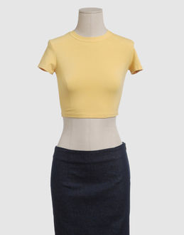 BURBERRY - TOPS - T-shirts manches courtes - sur YOOX.COM