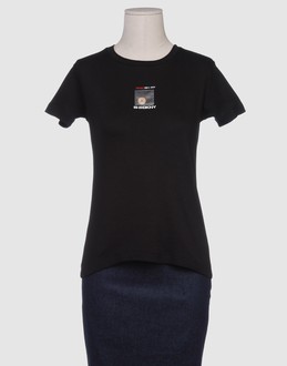DKNY TOPWEAR T-shirt maniche corte su YOOX.COM