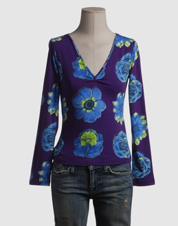 VERSACE JEANS COUTURE - TOPS - T-shirts manches longues - sur YOOX.COM