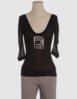 CNC COSTUME NATIONAL TOPWEAR T-shirt maniche lunghe su YOOX.COM
