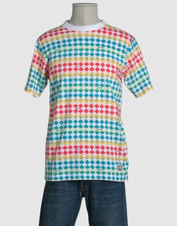 Undefeated tops t-shirts manches courtes