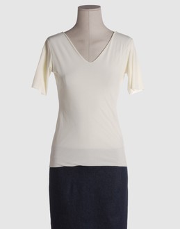 Confronta prezzi Almeria topwear t-shirt maniche corte su yoox.com