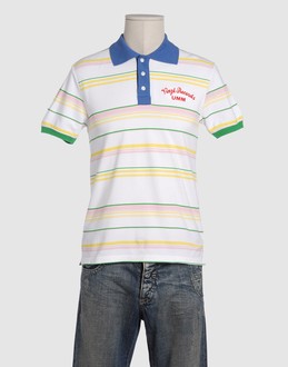 Piqu? - 3 buttons - Side slit hemline - Embroidered logo - Striped detailing -