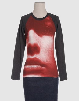 MARTIN MARGIELA 6 TOPWEAR T-shirt maniche lunghe su YOOX.COM