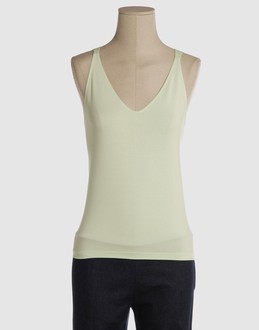 Confronta prezzi Hot topwear t-shirt senza maniche su yoox.com