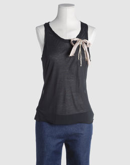 Confronta prezzi Scee topwear t-shirt senza maniche su yoox.com