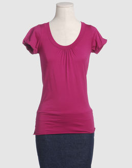 Confronta prezzi Velvet topwear t-shirt maniche corte su yoox.com