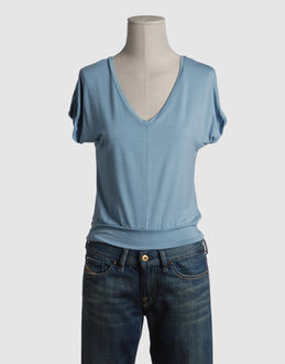 Confronta prezzi Plum topwear t-shirt maniche corte su yoox.com