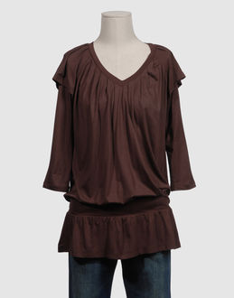 Confronta prezzi Krizia jeans topwear t-shirt maniche lunghe su yoox.com