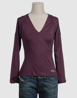 Confronta prezzi Krizia jeans topwear t-shirt maniche lunghe su yoox.com