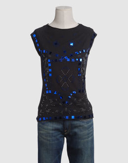 Confronta prezzi Freesoul topwear t-shirt senza maniche su yoox.com