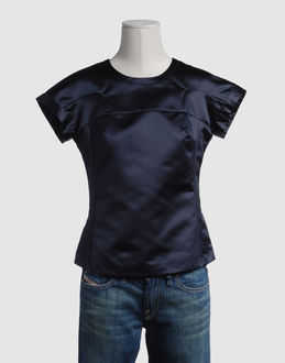 Confronta prezzi Celine topwear t-shirt maniche corte su yoox.com