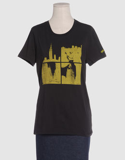 Confronta prezzi Dkny jeans topwear t-shirt maniche corte su yoox.com