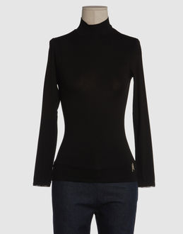 Confronta prezzi Guess by marciano topwear t-shirt maniche lunghe su yoox.com