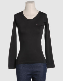 Confronta prezzi Tommy hilfiger denim topwear t-shirt maniche lunghe su yoox.com