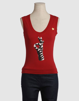 Confronta prezzi Moschino jeans topwear t-shirt senza maniche su yoox.com