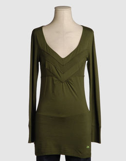 Confronta prezzi Franklin & marshall topwear t-shirt maniche lunghe su yoox.com