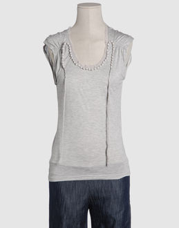 Confronta prezzi Essentiel topwear t-shirt senza maniche su yoox.com